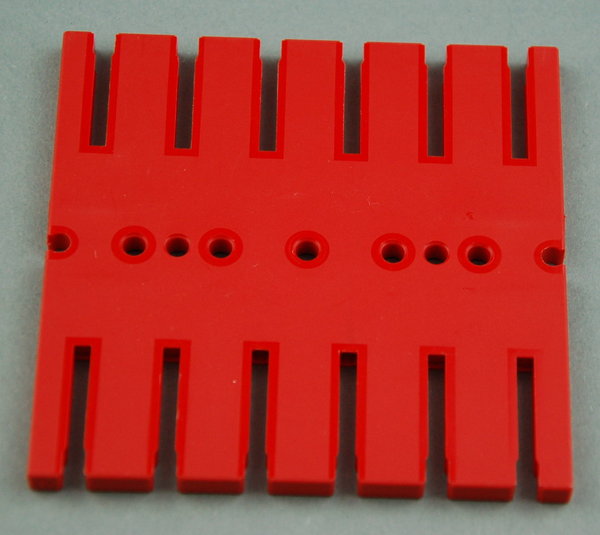 Grundplatte 90x90, neue Generation, mit Extralöchern - rot